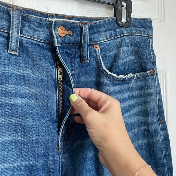 Madewell Wide-Leg Crop Jeans in Finney Wash - Picture 8 of 15